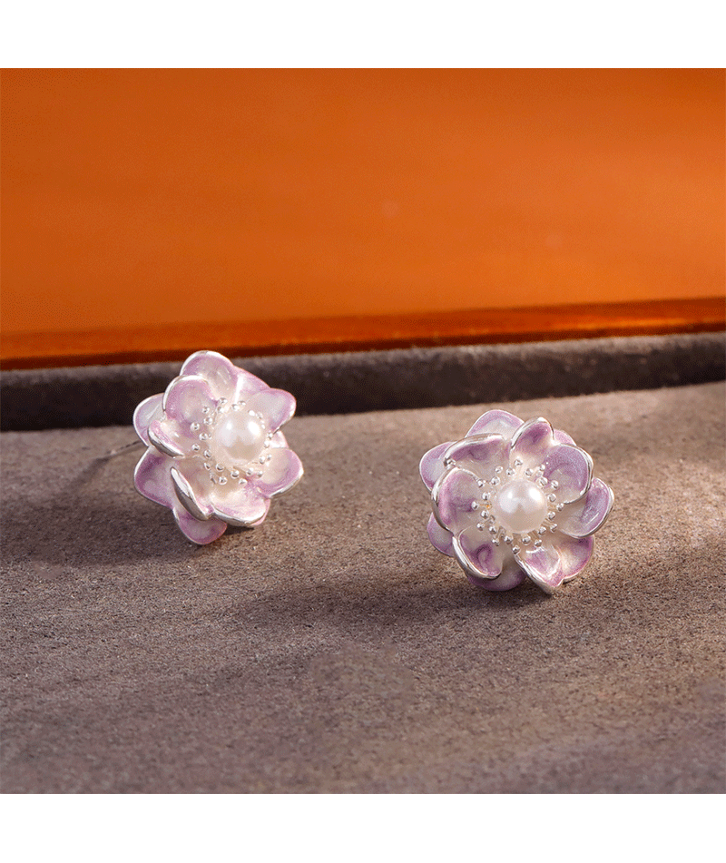 Graceful Pearl Magnolia Flower Stud Earrings For Women Fashion Sweet Fresh Style High-end Design Simple Versatile Minimalist Hoop Earrings