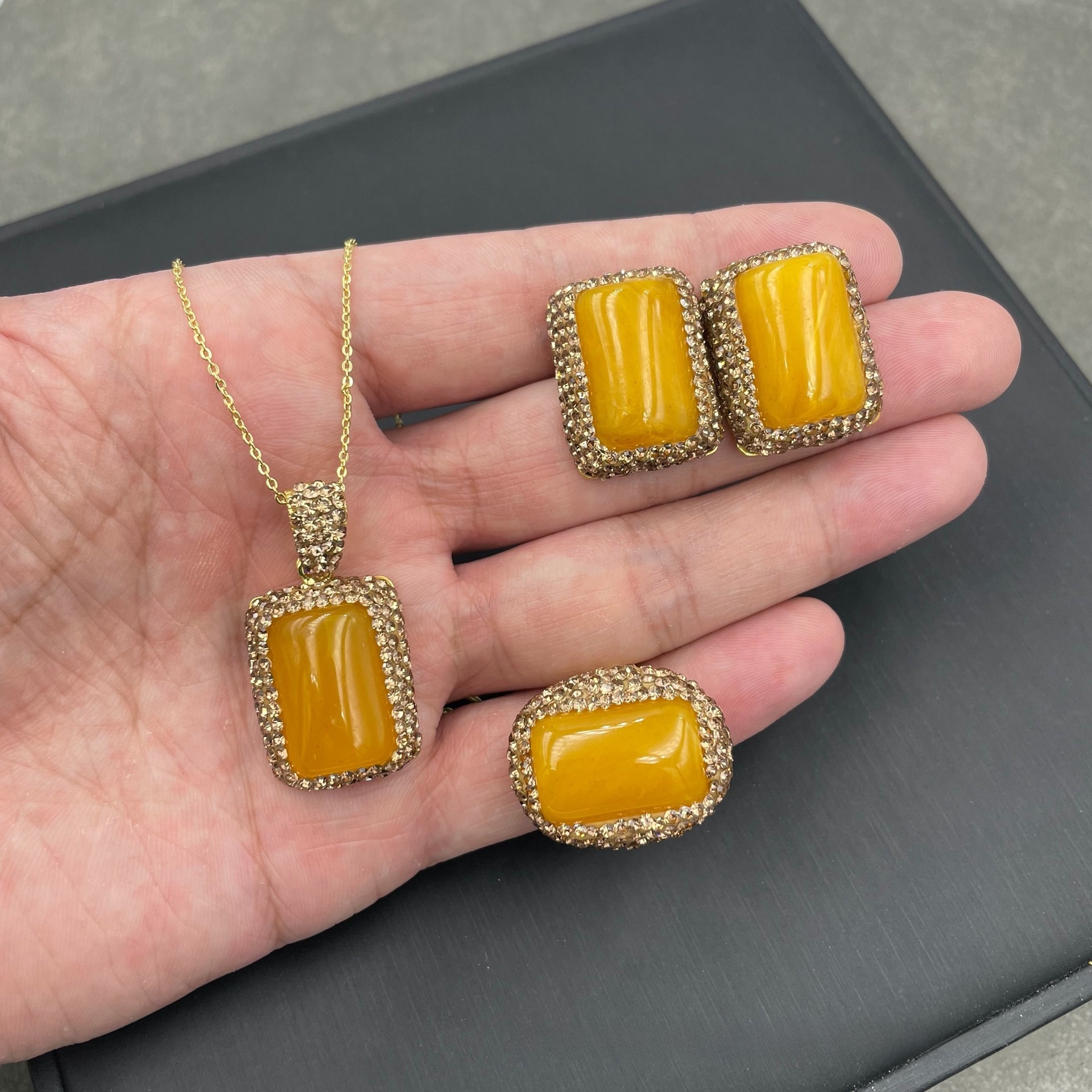 New Arrival Honey Amber Gemstone Inlaid Three-Piece Set Personality Medieval High-End Diamond Jewelry Ethnic Style Women's Accessories