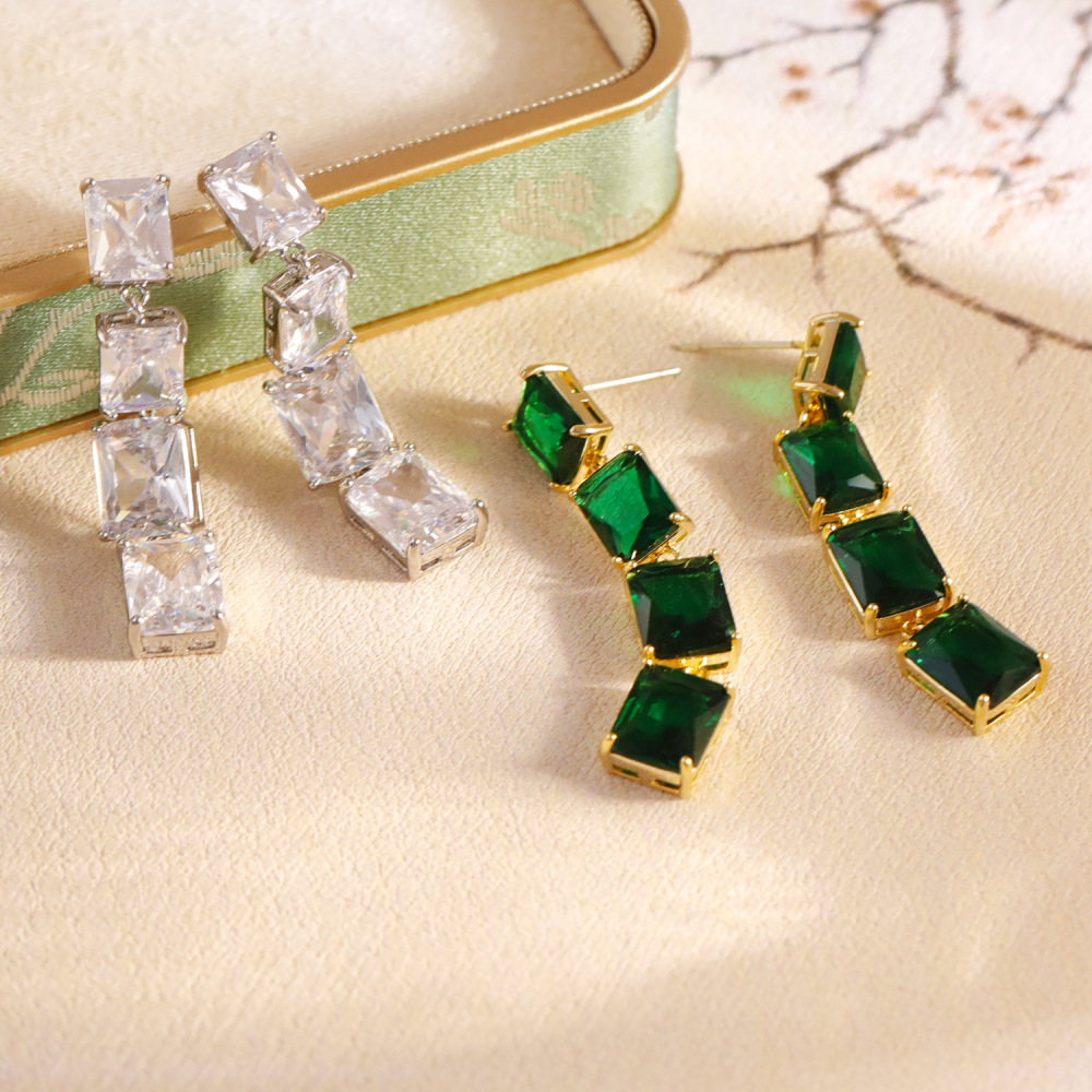 Fashionable Long Dangle Earrings Ultra Mountain Zircon Unique Design High-End Feelings Personality Women's Jewelry Accessories