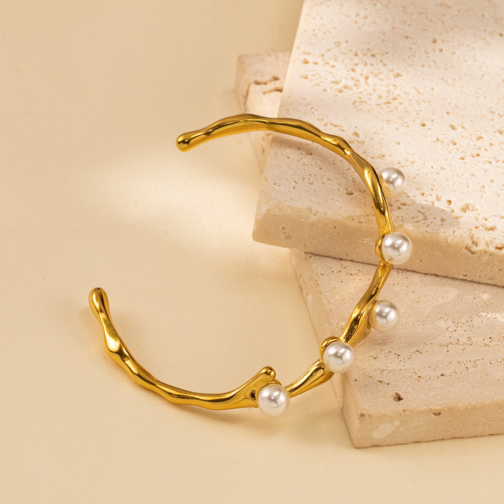 Elegant C-shaped Pearl Inlaid Titanium Steel Bracelet Women's Accessories Vintage French Style Rose Gold