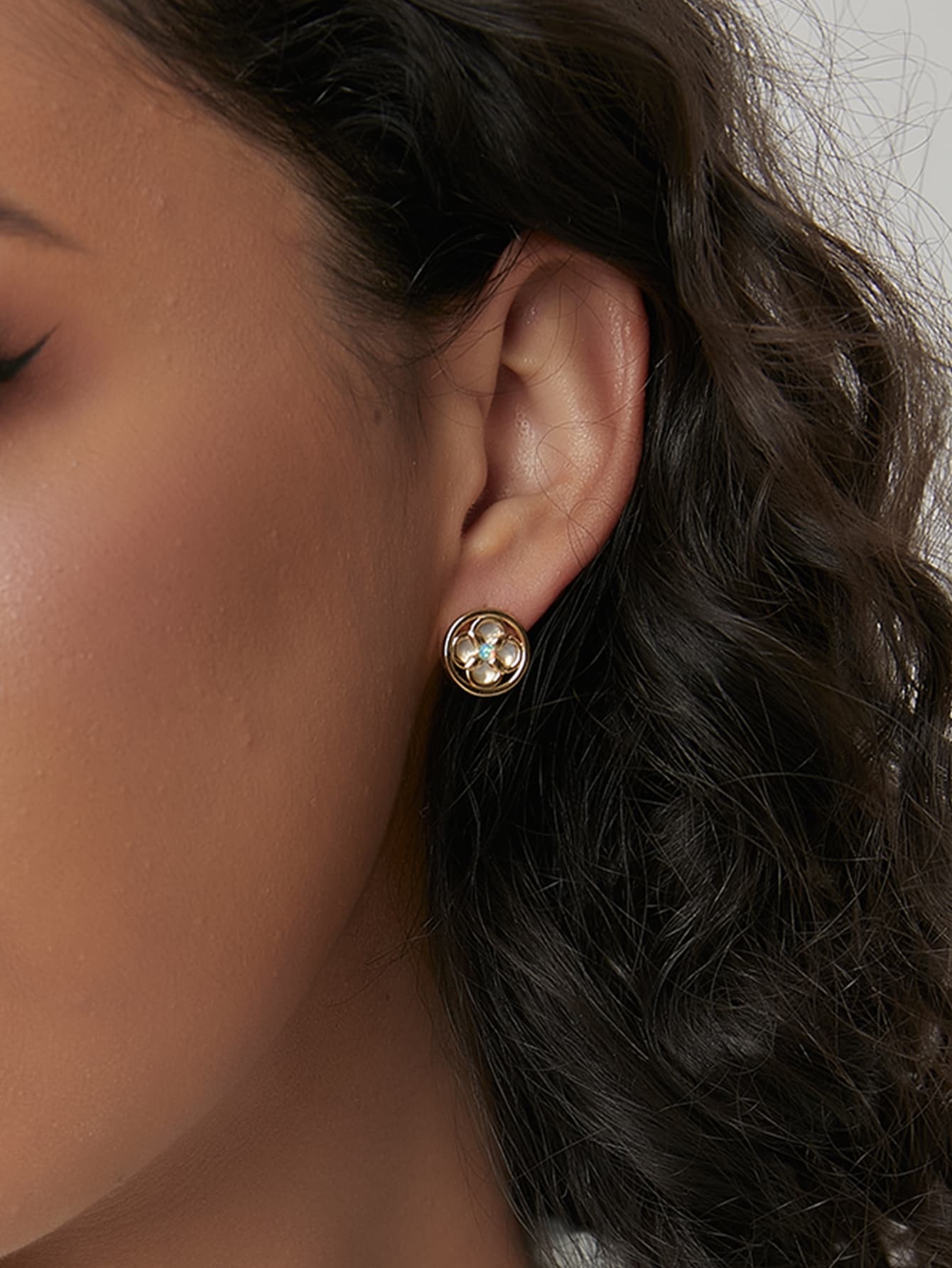 Elegant Geometric Round Earrings For Women Creative Simple Wedding Copper Alloy Material Princess Style Jewelry Accessories