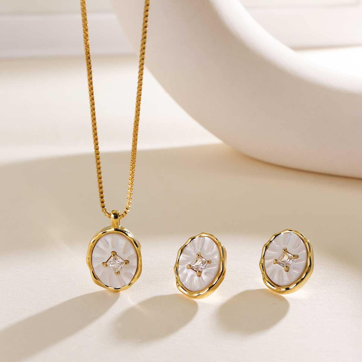 Wholesale Jewelry Classic Style Round Copper Snake Chain Earrings Necklace