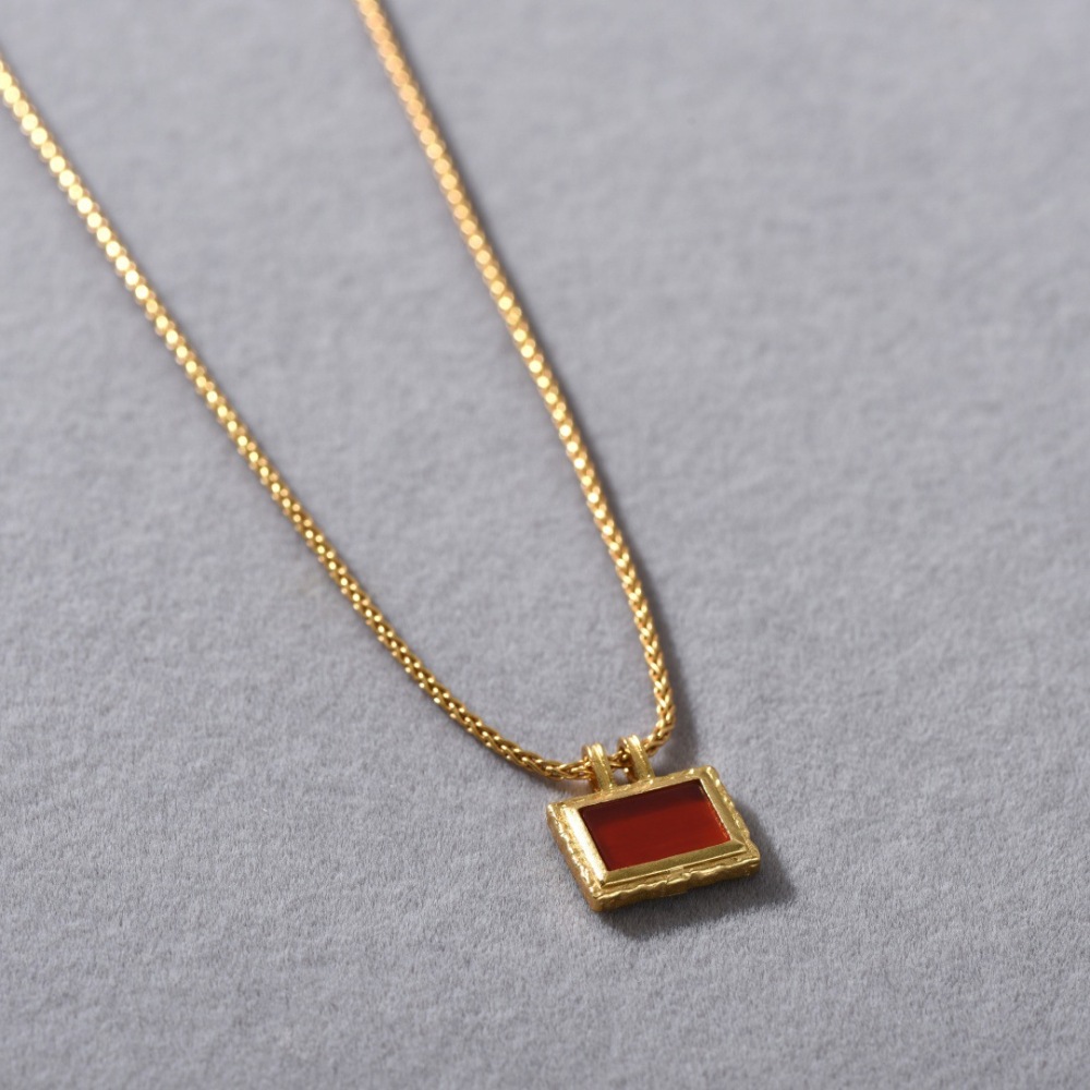 Red Agate Pendant Twist Chain Necklace Design Metal European Women Jewelry Accessories