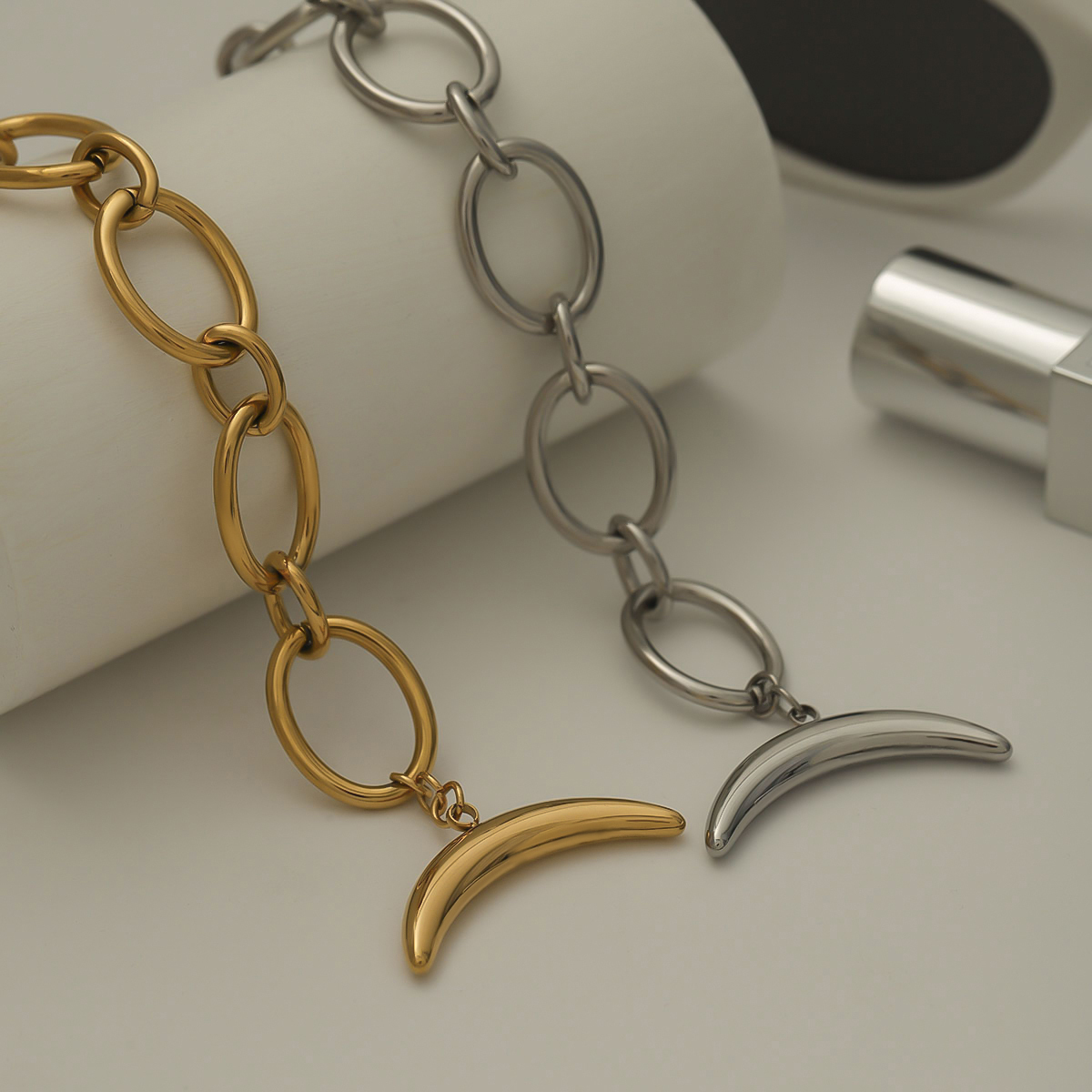 304 Stainless Steel Geometric PVD Coated 18K Real Gold Plated Real Gold Plated Basic Modern Style Classic Style Waterproof Non Tarnish Bracelets