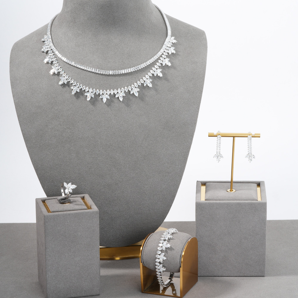 Fashionable Classic Full Embedded 3A Horse Eye Zirconia Bracelet Women's Versatile Floral Stylish Accessory For Anniversary