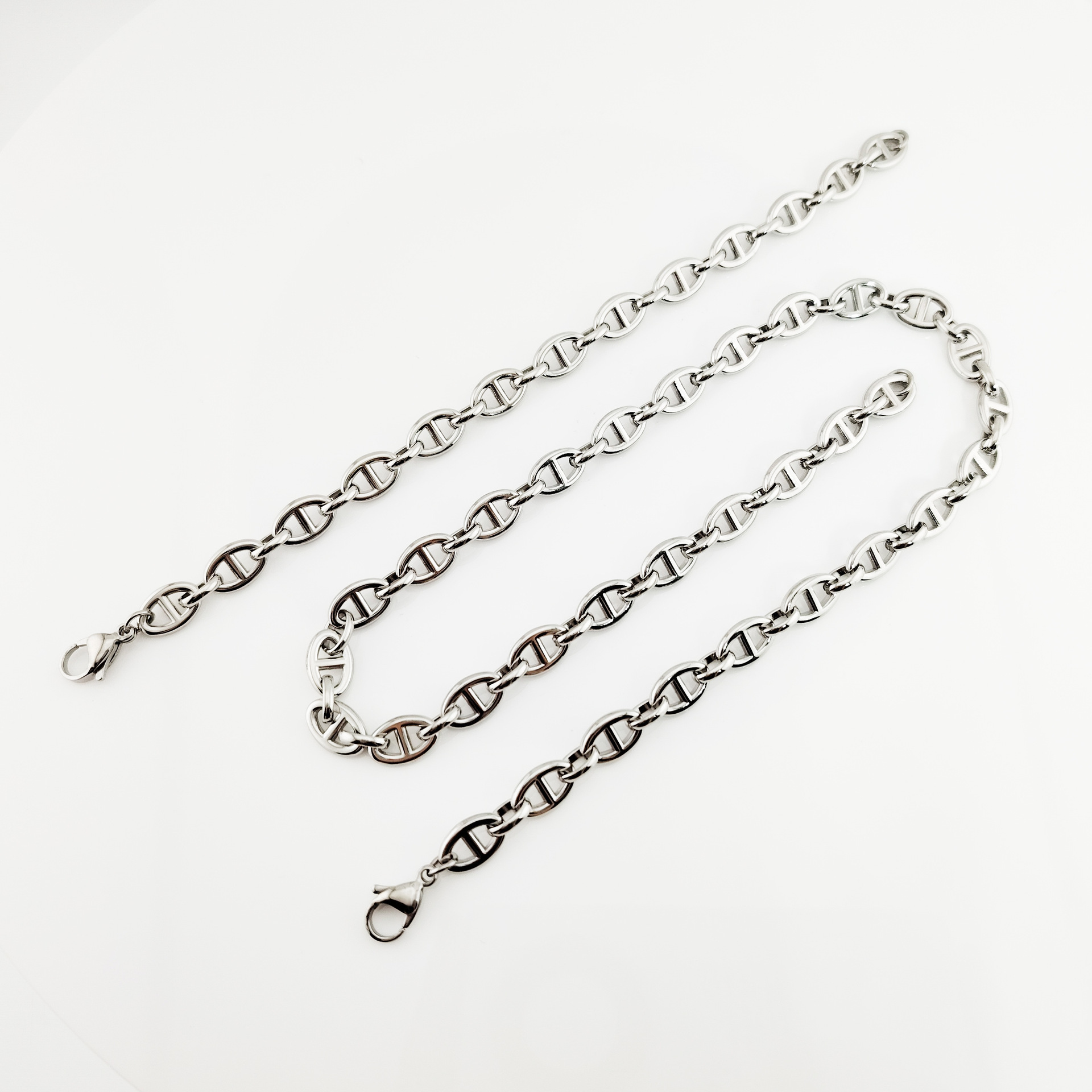 New Stainless Steel Necklace Fashionable Hollow Pig Nose Titanium Steel Bracelet Unisex Polished Craft Animal Zodiac Design
