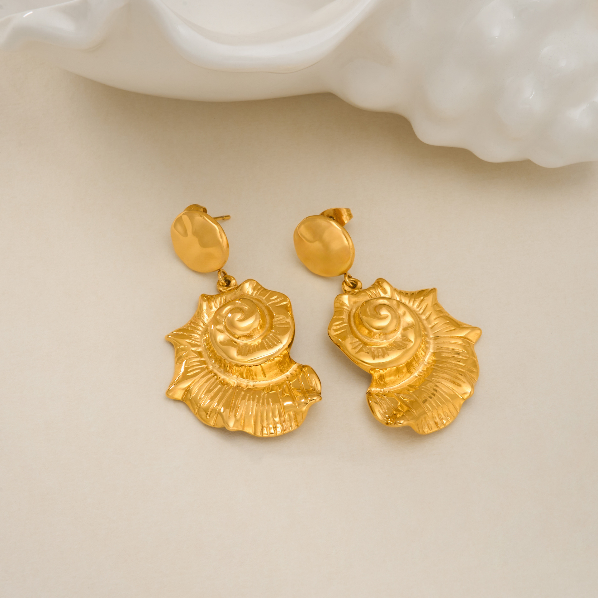 Casual Summer Vacation Style Abalone Pendant Earrings Gold Plated Titanium Steel Geometric Pattern Women's Jewelry Accessories