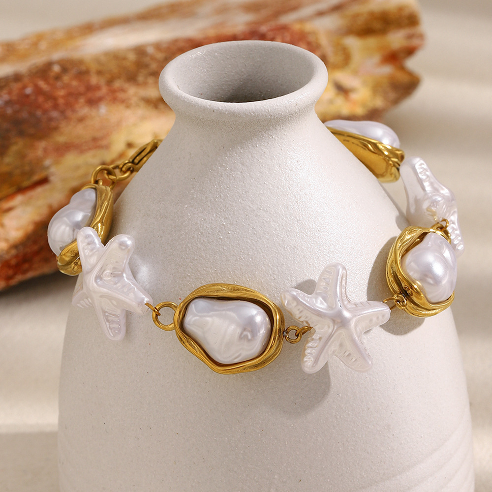 Elegant Stainless Steel 18K Gold Plated Pearl Starfish Bracelet Fashionable Geometric Pattern Women's Jewelry Accessory