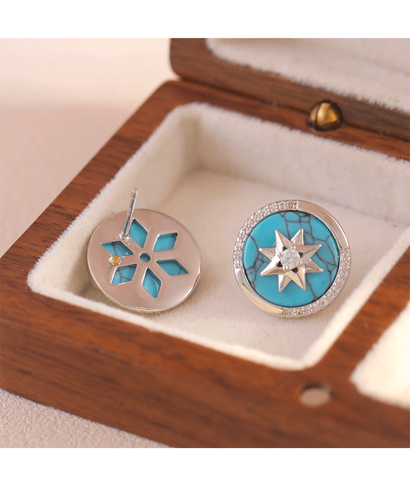 Retro Hong Kong Style Hepburn Turquoise Diamond Embedded Earrings Unique Design Sensation Luxury Fashion Trend New Arrival