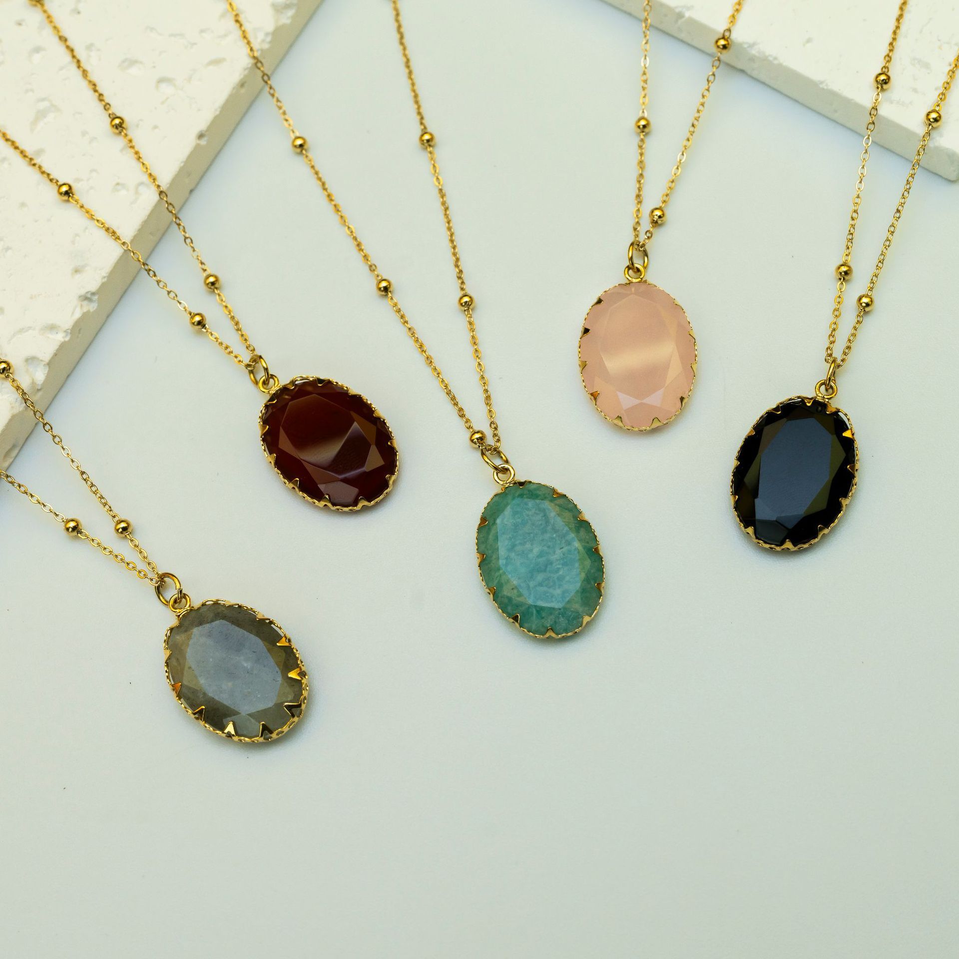 Luxury Handmade Natural Stone Gold Plated Stainless Steel 14K Necklace Ladies Casual Elegant Ins Style Jewelry Accessories