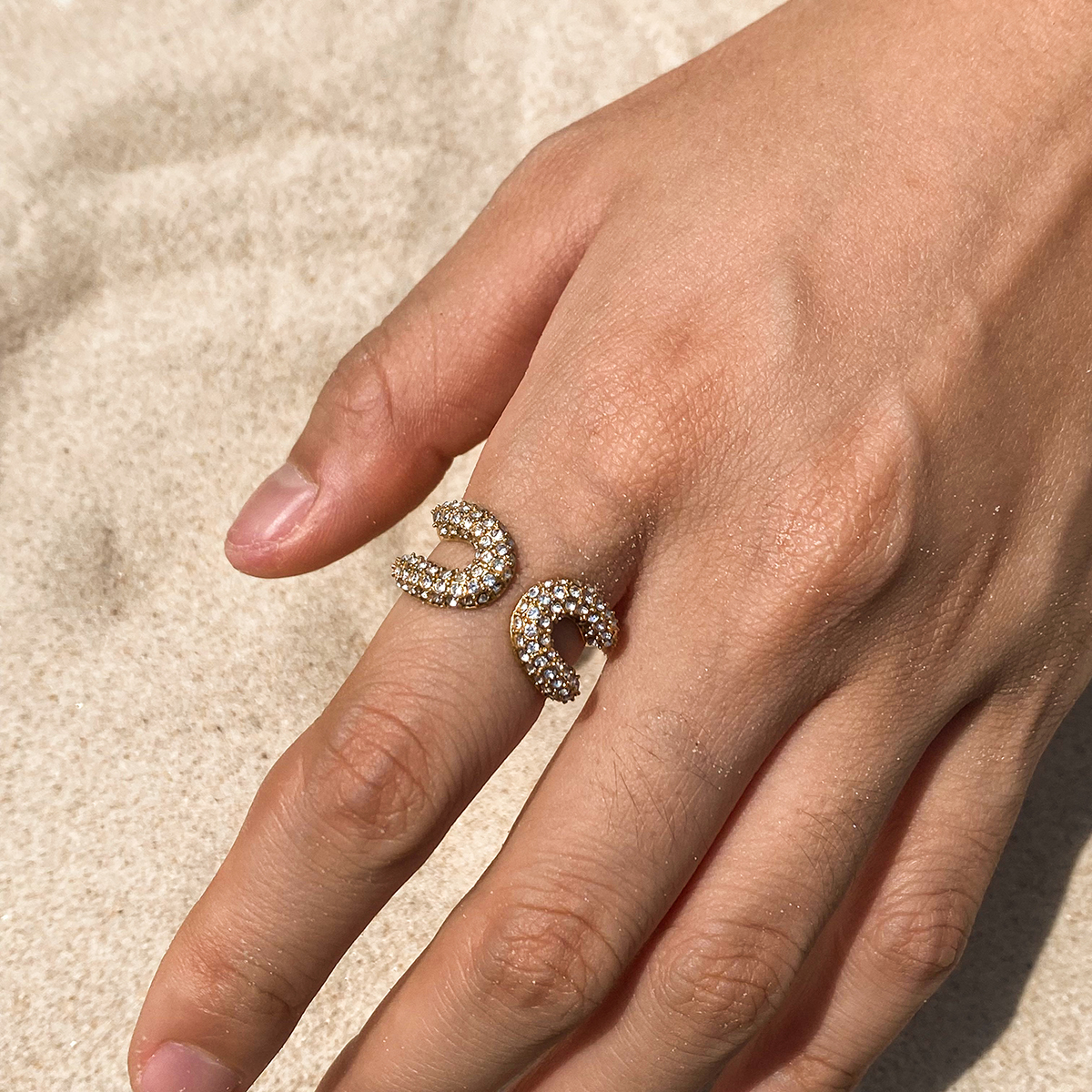 Designer Open Ring For Women 18K Gold Stainless Steel Diamond Pin Buckle Ring Adjustable Size Travel Suitable Original Design