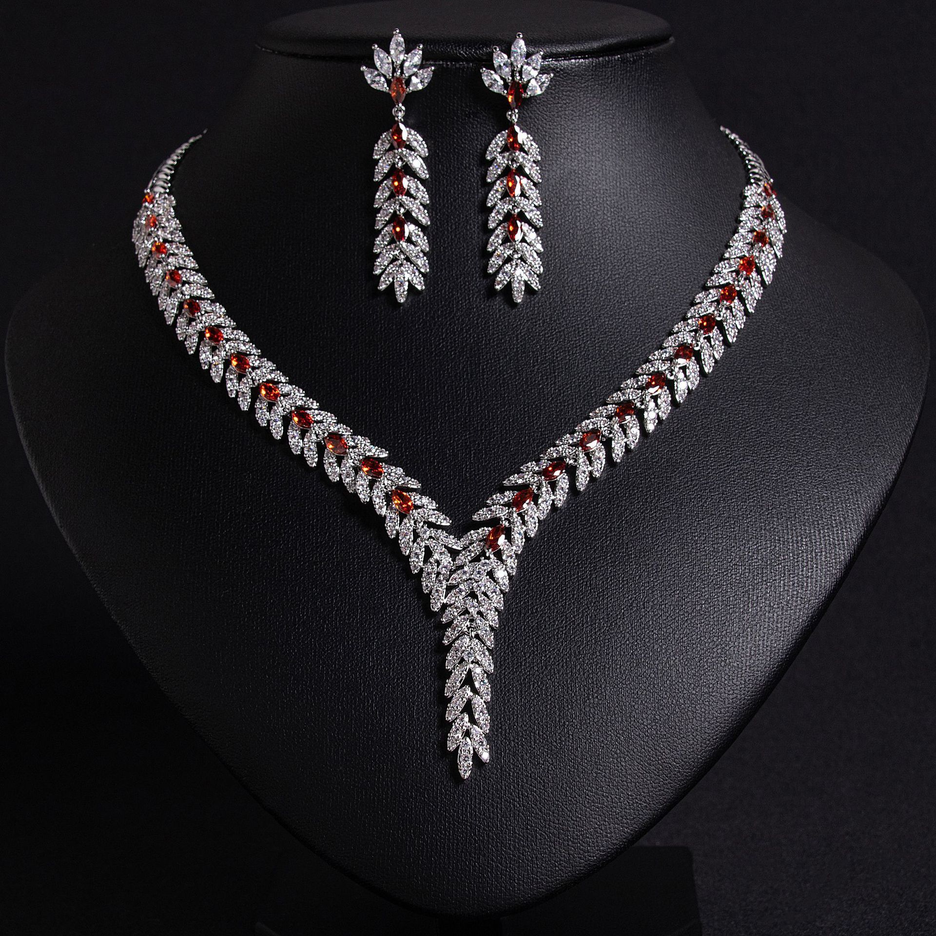 Elegant Bride Zircon Jewelry Set Platinum Plated Earrings Necklace Women's Hip Hop Style Luxury Floral Pattern Copper Craft