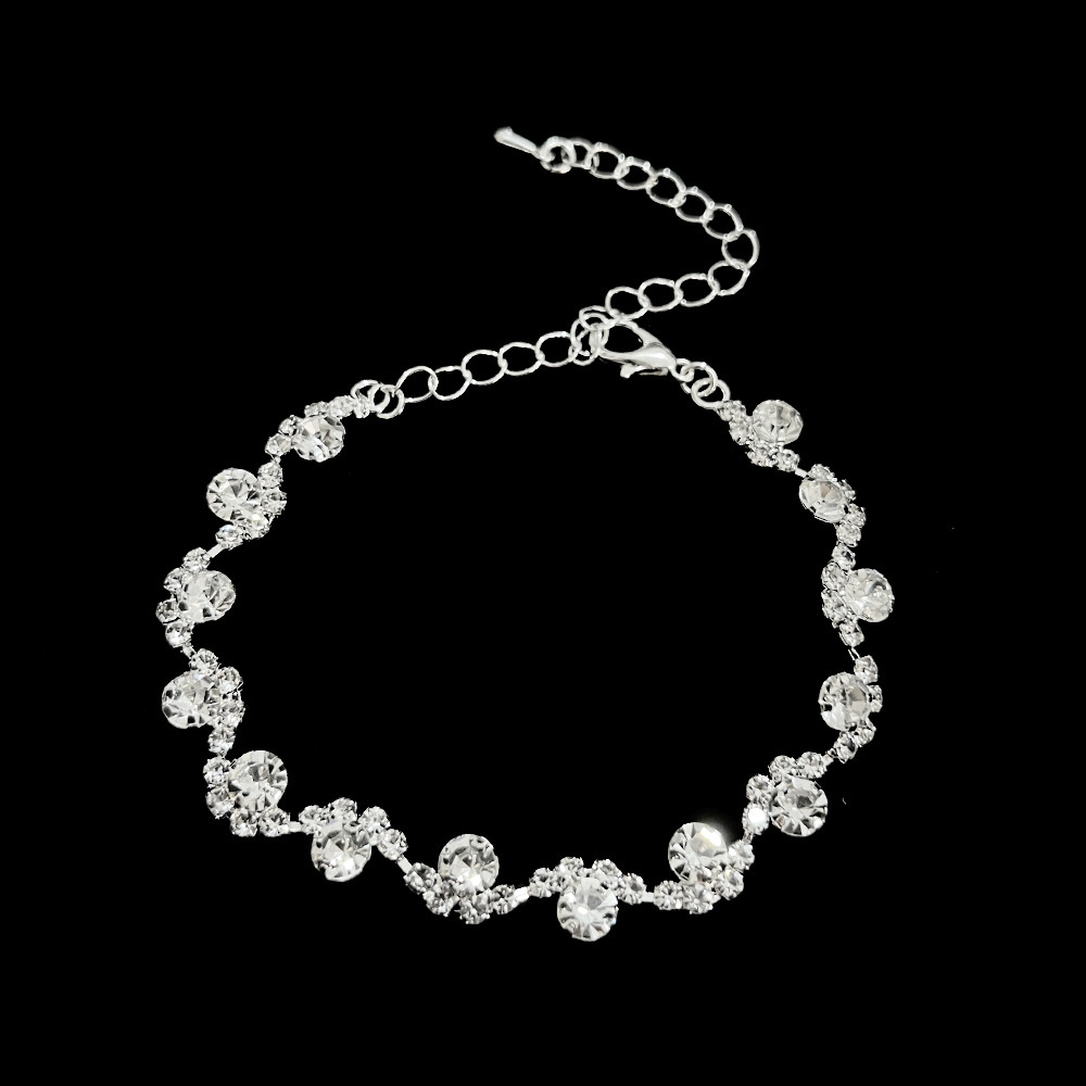 Fashionable  Diamond Floral Tassel Necklace Set Bridal Three-Piece Jewelry Set Elegant Silver Plated Accessories