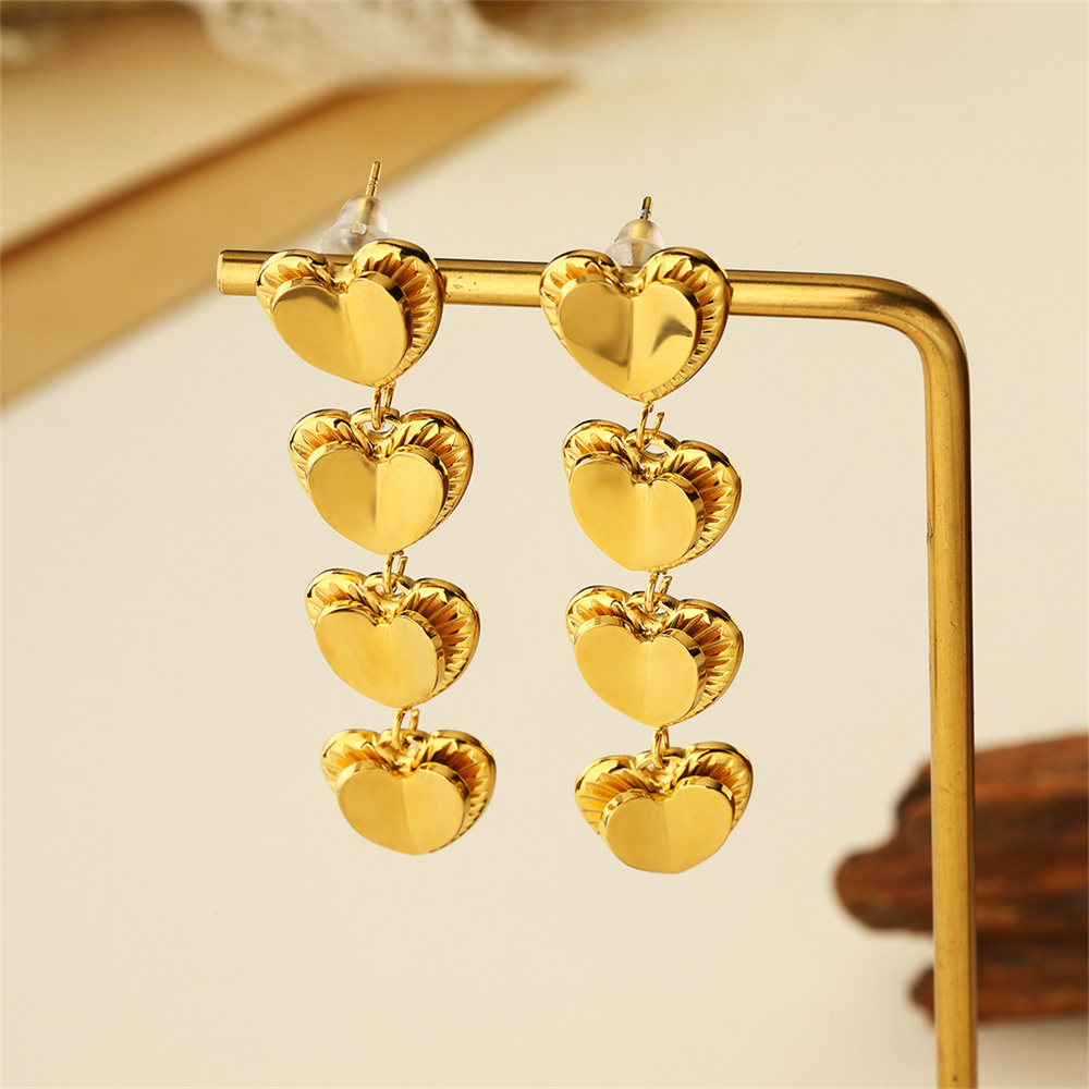 Elegant Vintage Gold Plated Silver Needle Freshwater Pearl Flower Studs Bohemian Style Jewelry Ear Cuffs Palace Fashion