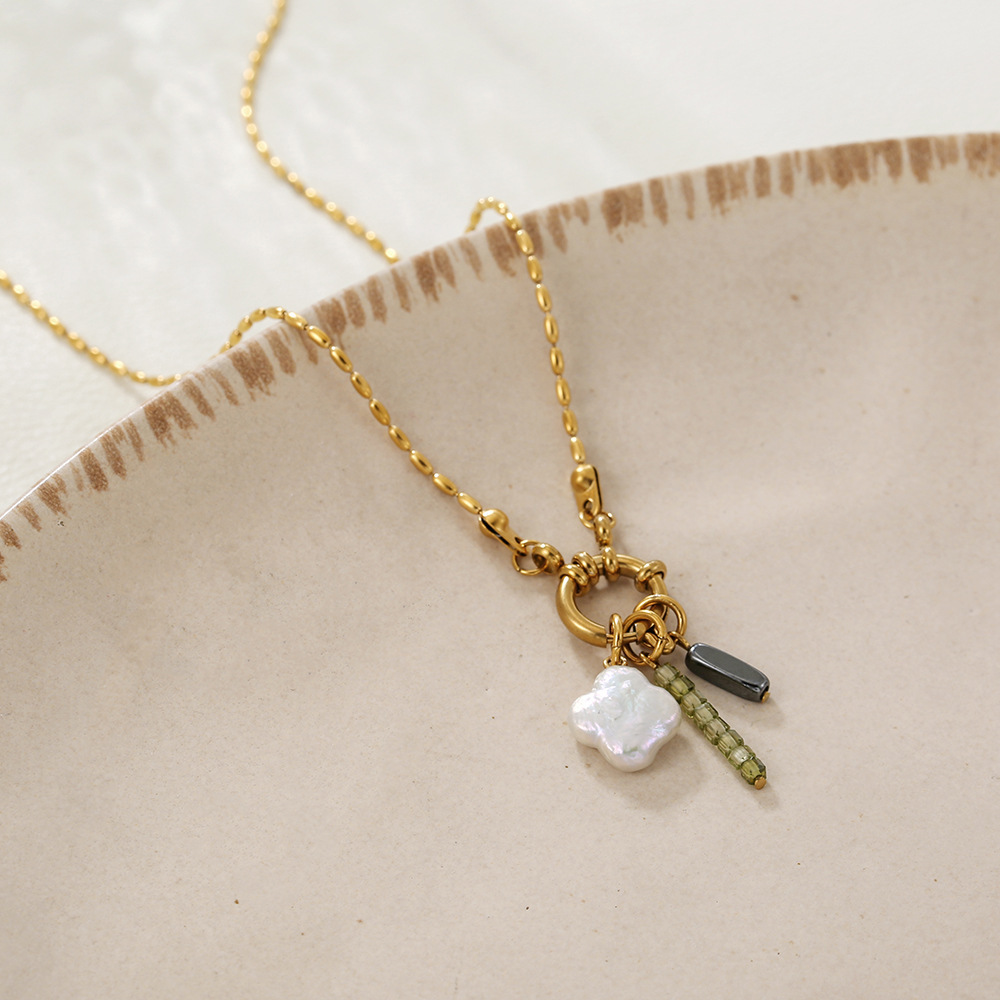 Titanium Steel Crystal Four-leaf Clover Black Gallstone Pendant Necklace Non-Fading Jewelry Accessories