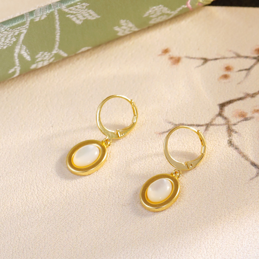 French Vintage Shell Earrings Women Summer High-End Lightweight Luxury Trendy Fashionable Jewelry Accessories