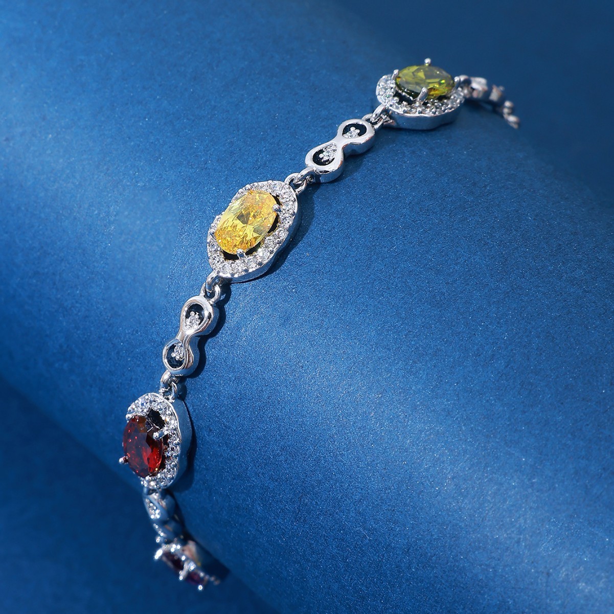 Luxury Colorful Zircon Bracelet Women's Fashion Crystal Jewelry Geometric Pattern Anniversary Celebration Oval Shape Diamond