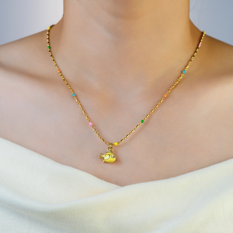 304 Stainless Steel Fish Pendant Necklace Cute Fat Fish Design Elegant Fashion Accessories Ladies European American Style Jewelry