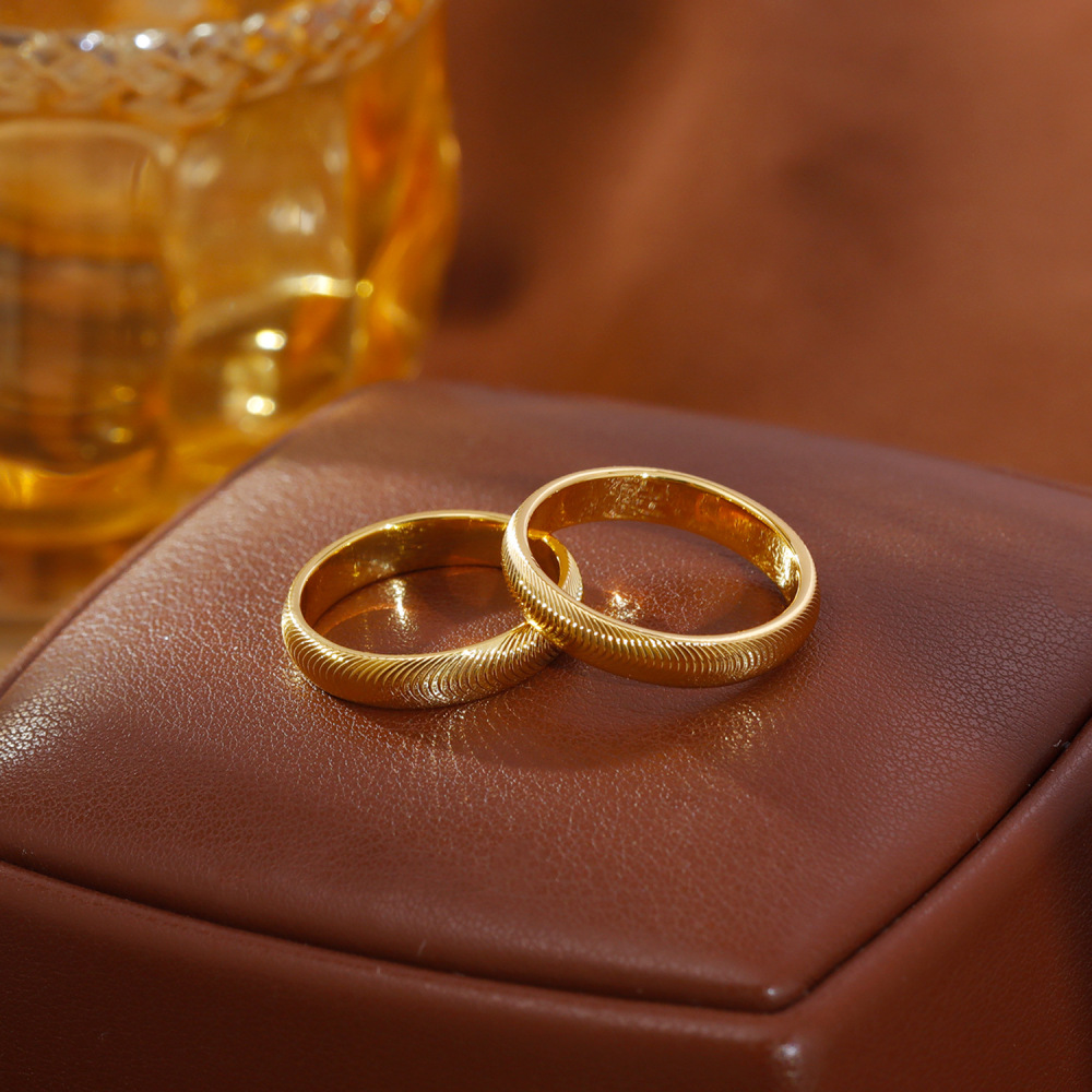 Trendy 2025 TikTok Ring Unique Design Simple Versatile Copper Plated 18K Gold Plain Band Finger Ring For Women Personality