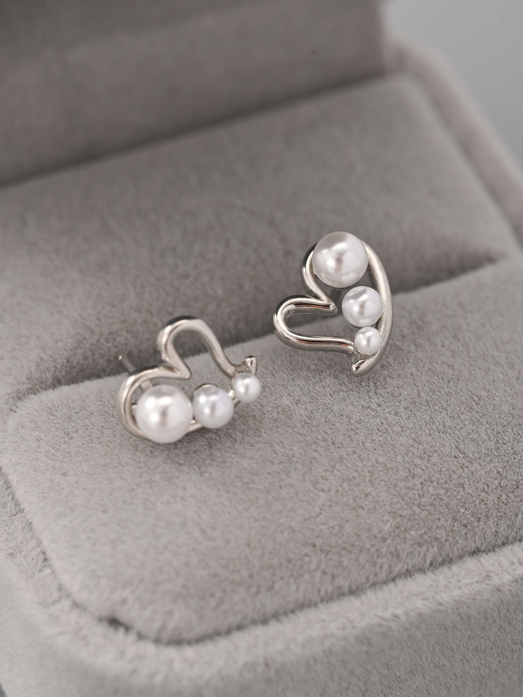 925 Sterling Silver Vintage Heart Pearl Stud Earrings Women's Trendy New Style High-End Unique Design Jewelry Accessories