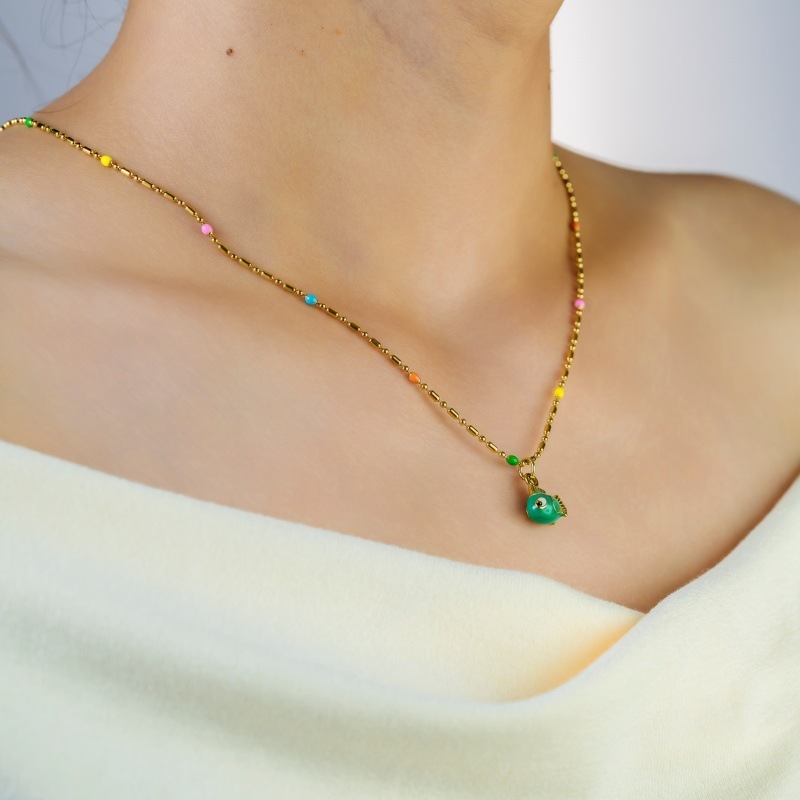 304 Stainless Steel Fish Pendant Necklace Cute Fat Fish Design Elegant Fashion Accessories Ladies European American Style Jewelry