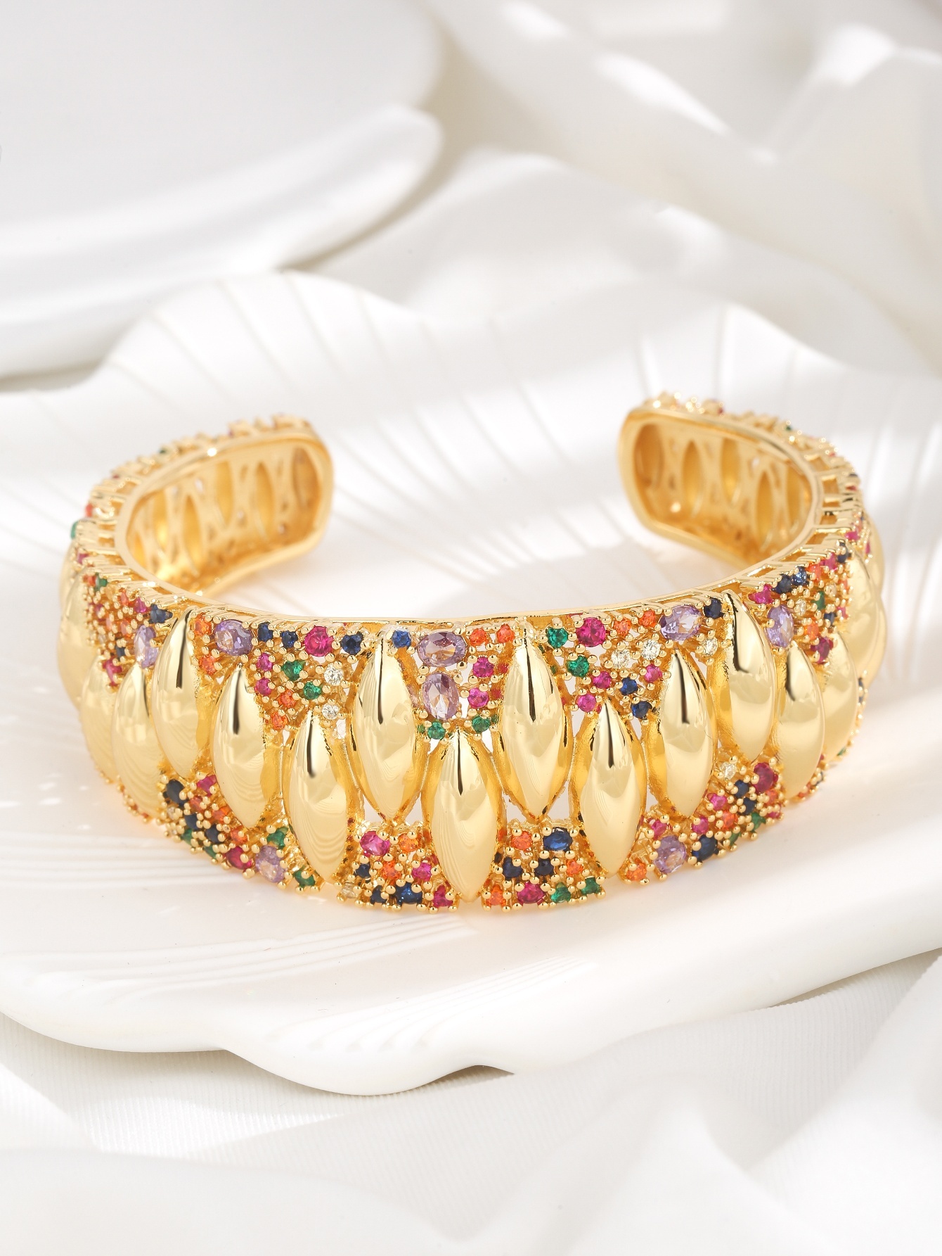 High-quality Fashion Oval Cubic Zirconia Copper Plated 18K Diamond Inlaid Bracelet For Women Daily Wear Elegant Fashion Gift