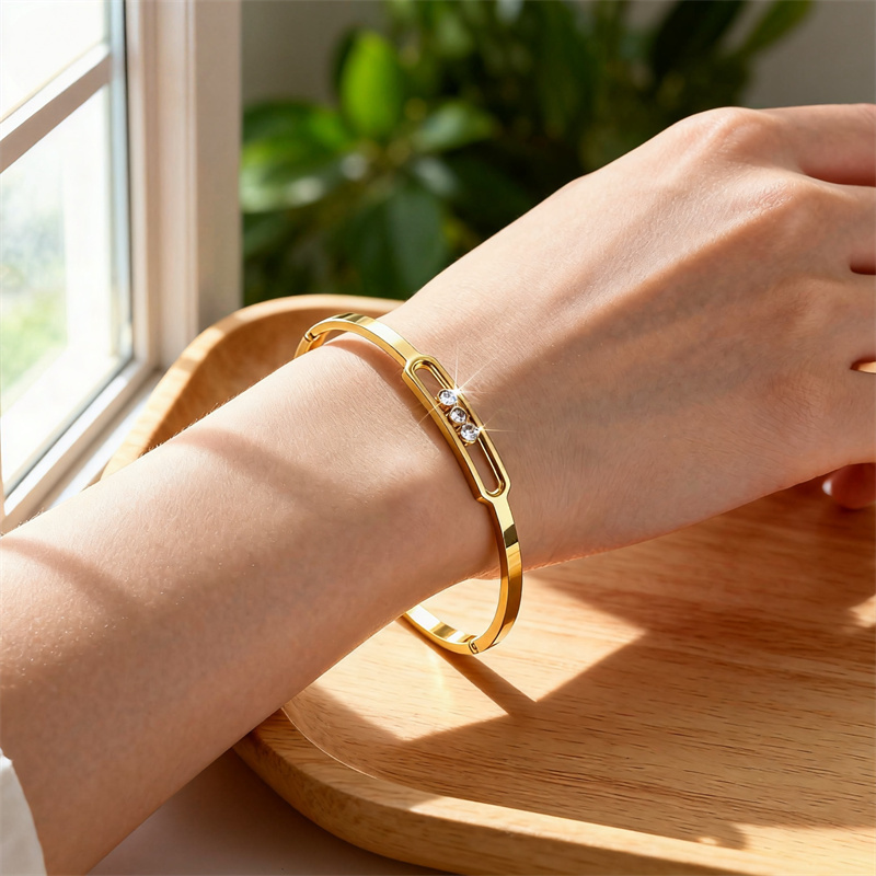 18K Plated Movable Stone Inlaid Women's Fashion 304 Stainless Steel Geometric Rhinestone Bracelet