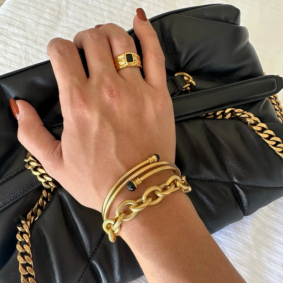 Ladies Vintage Style Stainless Steel Cross Chain Bracelet Screw Thread 18K Gold Plated Adjustable Length Travel Friendly Jewelry