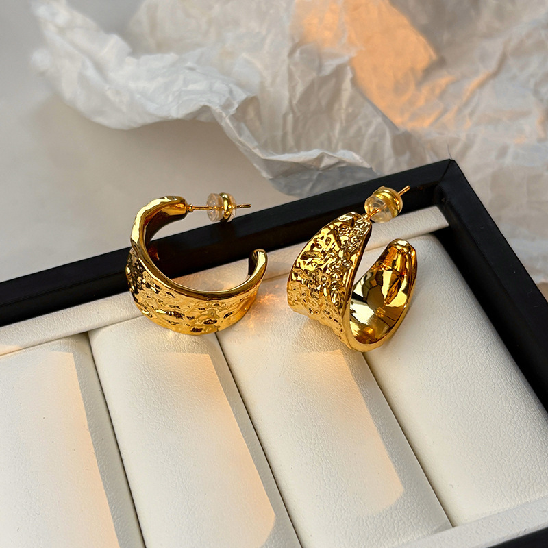 Elegant Silver Folded Metal Earrings Women's High-End Sensation Cold Style Studs Trendy Fashion Jewelry Accessories