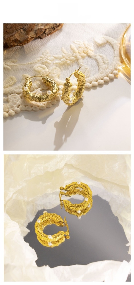 Geometric Titanium Steel Pearl U-shaped Earrings Ladies Retro Gold-plated Jewelry Accessories