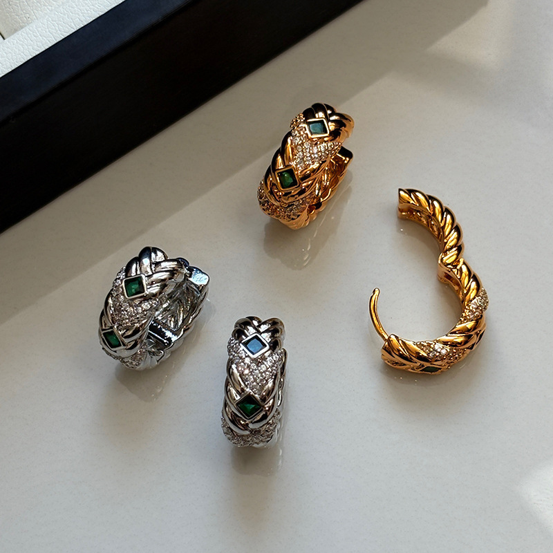 Elegant Green Zircon Diamond Metal Rhombus Pattern Women's Hoop Earrings French Vintage Style High Fashion Luxury Ear Jewelry