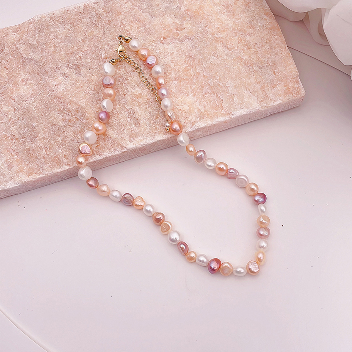 Retro Irregular Baroque Pearl Necklace Natural Freshwater Pearl Women's New Fashion Pearl Clavicle Chain Geometric Pattern
