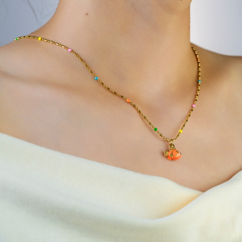 304 Stainless Steel Fish Pendant Necklace Cute Fat Fish Design Elegant Fashion Accessories Ladies European American Style Jewelry