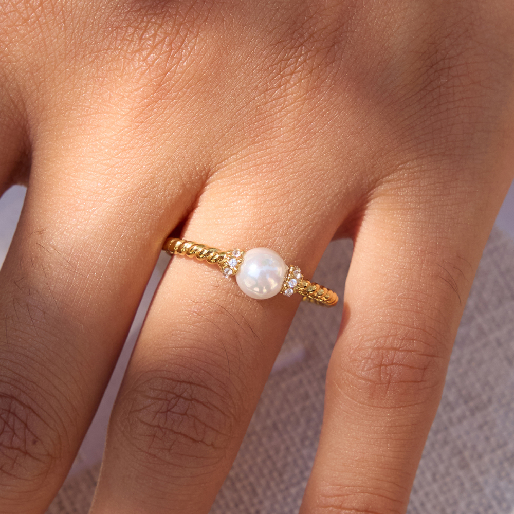I0/Ladies' Style - Elegant And Graceful Style/18K Gold Stainless Steel + Glass Pearl + Rhinestone/With White Rhinestone Glass Pearl Braided Pattern Ring Size 7