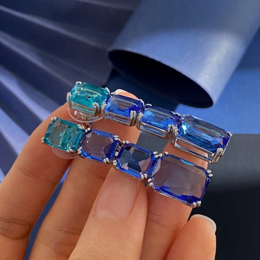 Elegant  Short Necklace With Zircon For Party Flashy And Fashionable Versatile Accessories Geometric Pattern Daily Wear Silver Ear Studs