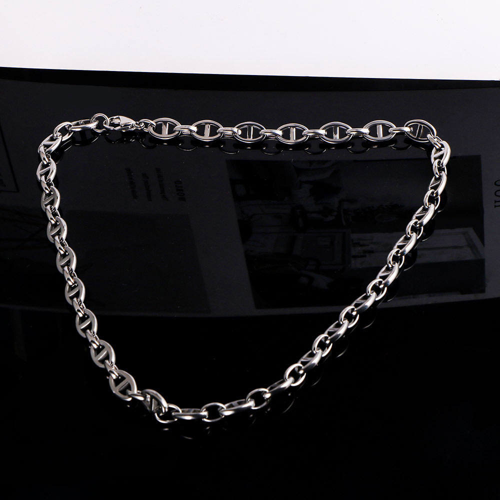 New Stainless Steel Necklace Fashionable Hollow Pig Nose Titanium Steel Bracelet Unisex Polished Craft Animal Zodiac Design