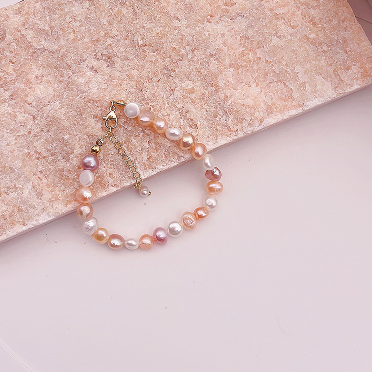Retro Irregular Baroque Pearl Necklace Natural Freshwater Pearl Women's New Fashion Pearl Clavicle Chain Geometric Pattern