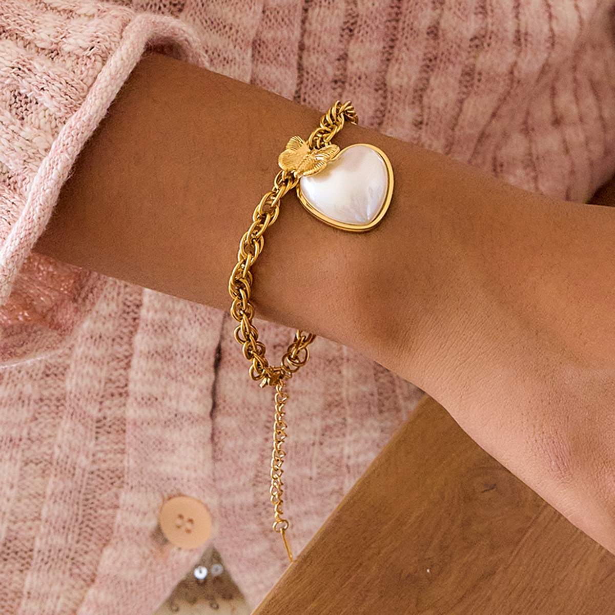 Women's Style - Elegant And Graceful / 18K Gold Stainless Steel + Imitation Shell Pearl / Heart Pearl + Butterfly Pendant Bracelet 17+5CM