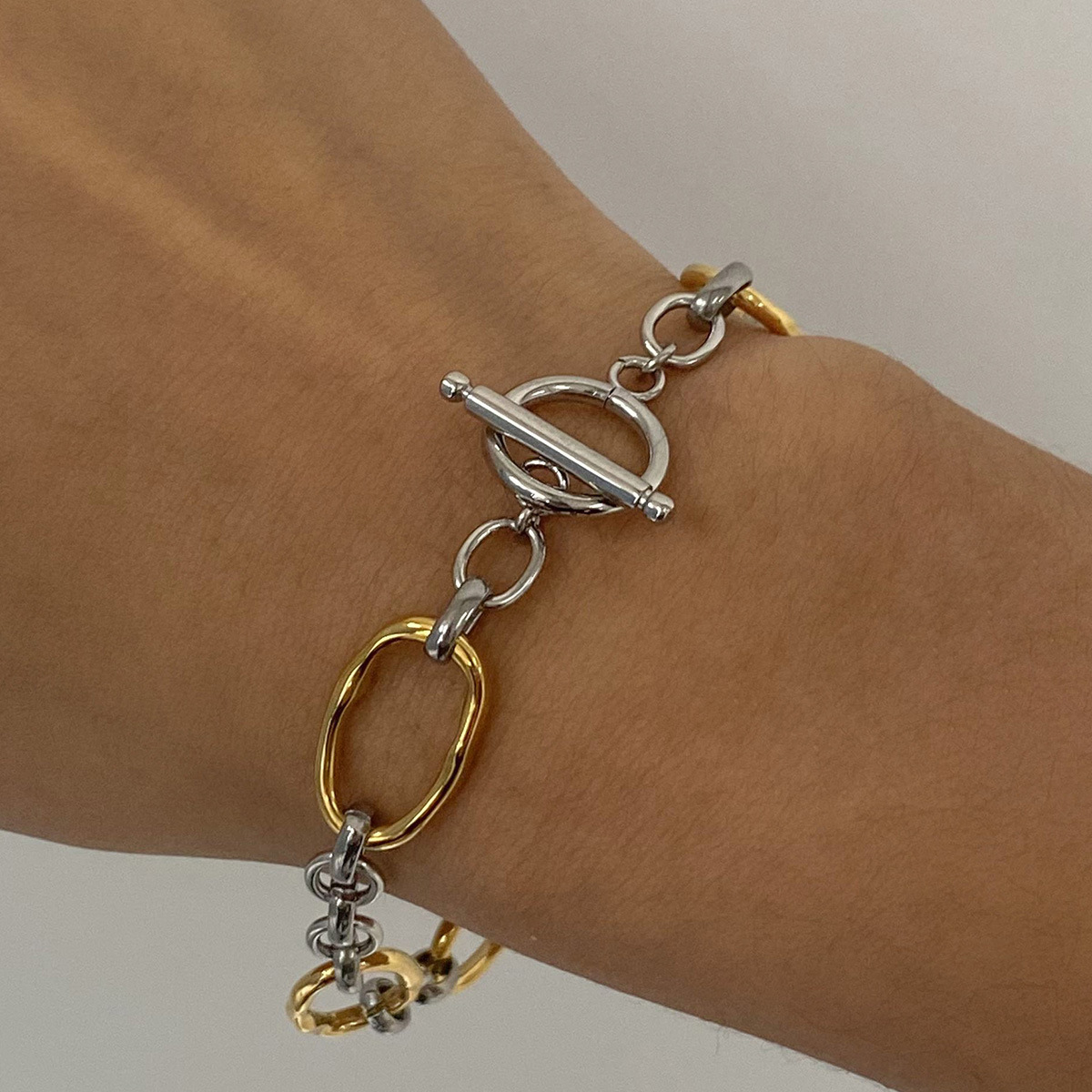 Classic Style Geometric 304 Stainless Steel Bracelets In Bulk