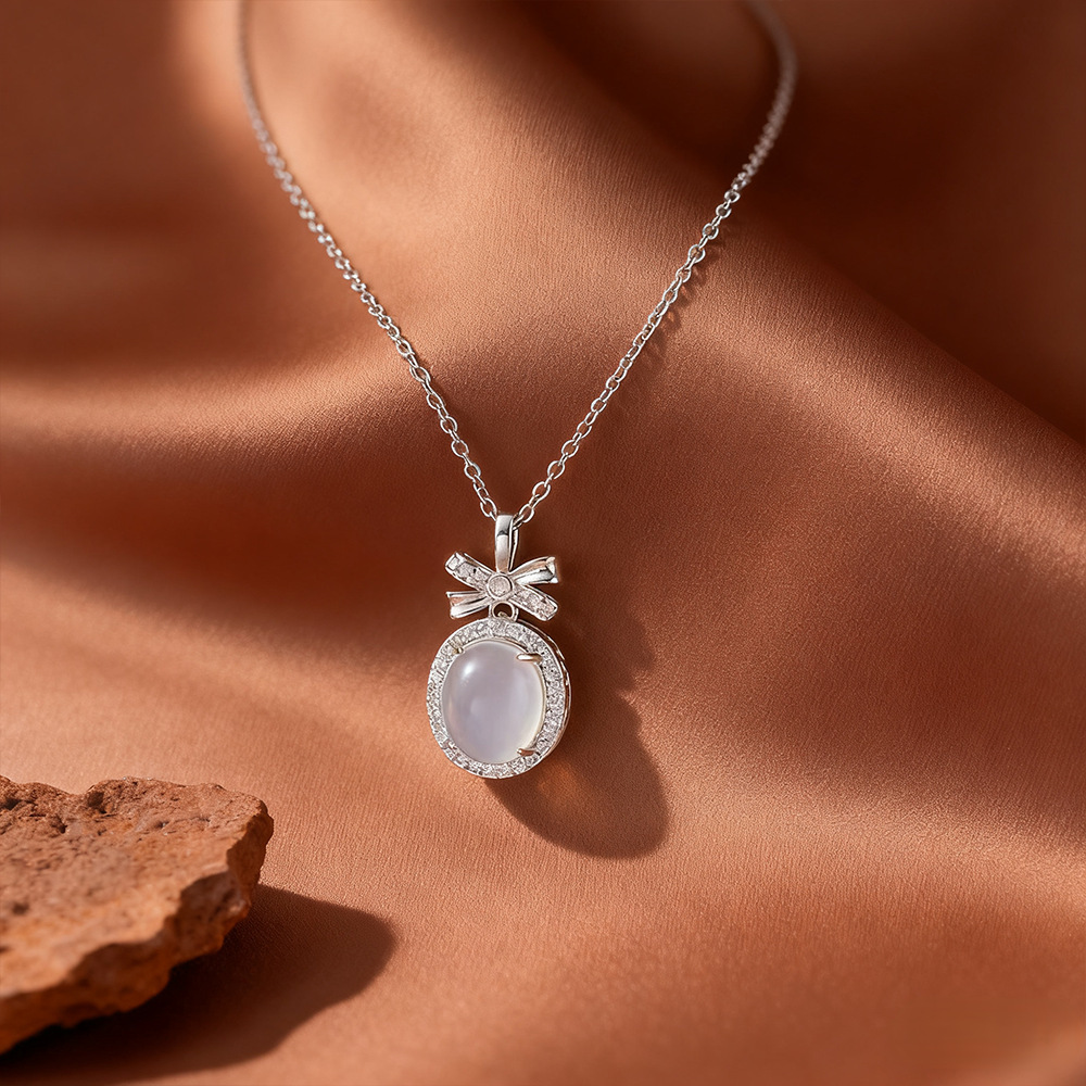 Leaf Green Zircon Pendant Necklace For Women Collarbone Chain Jewelry Ice Transparent Agate Buddha Statue
