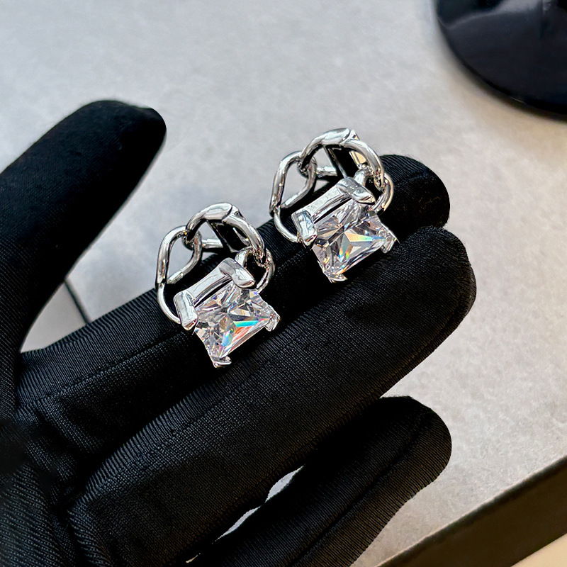 Square Zircon Earrings Women Luxury Design High-End Unique Heavy-Duty Ear Ring Jewelry Accessories French Vintage Style