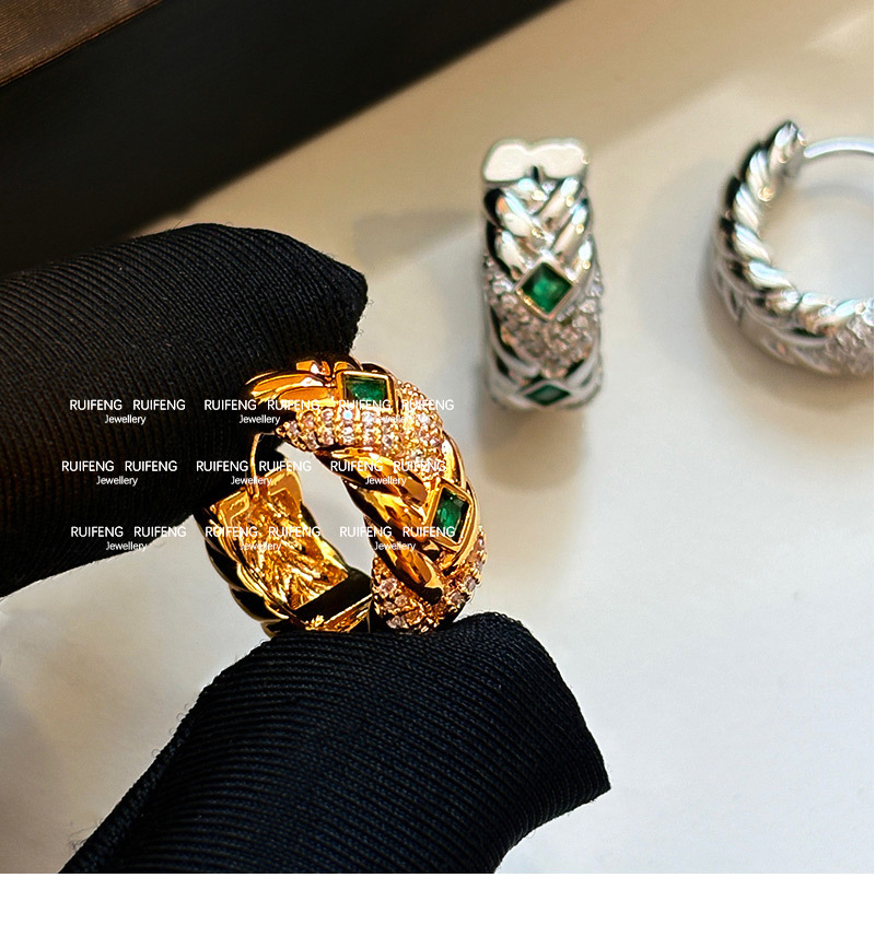 Elegant Green Zircon Diamond Metal Rhombus Pattern Women's Hoop Earrings French Vintage Style High Fashion Luxury Ear Jewelry