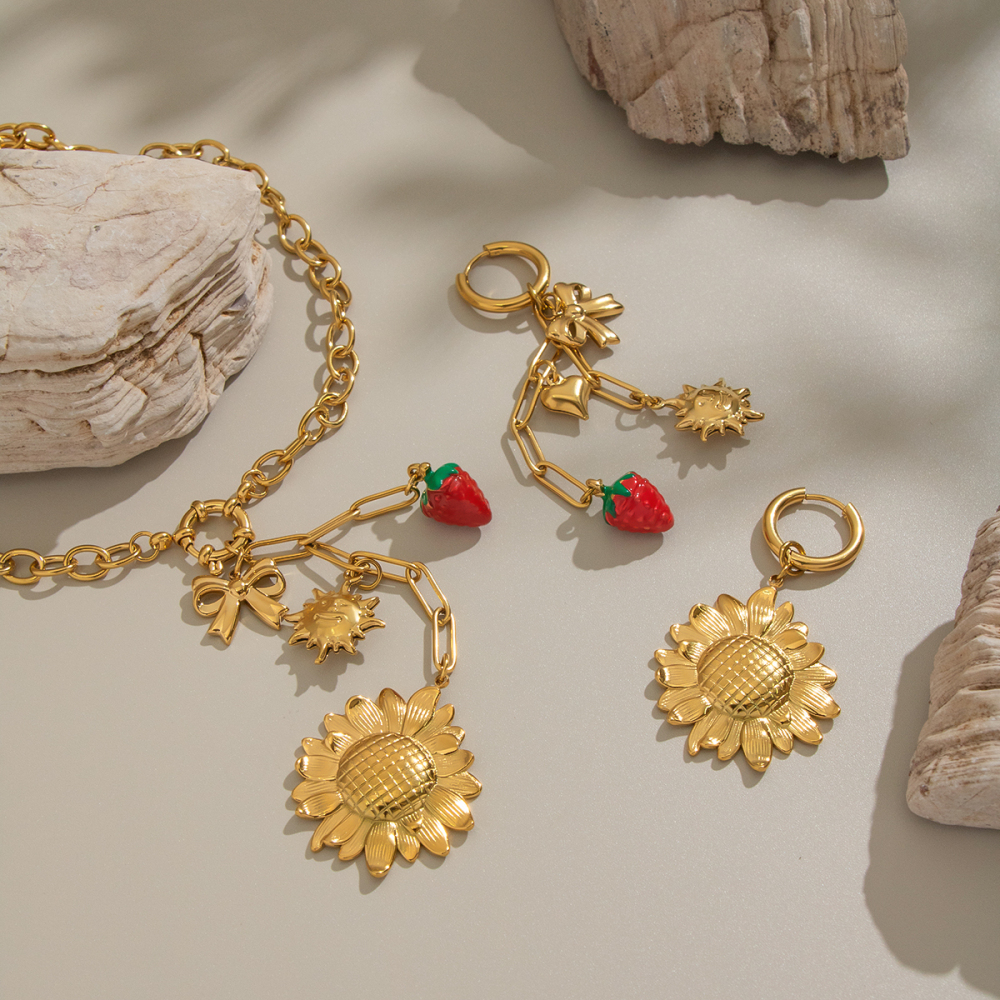 Elegant Gold Plated Sunflower And Strawberry Tassel Earrings And Necklace Set For Girls Romantic And Sweet Jewelry Accessories