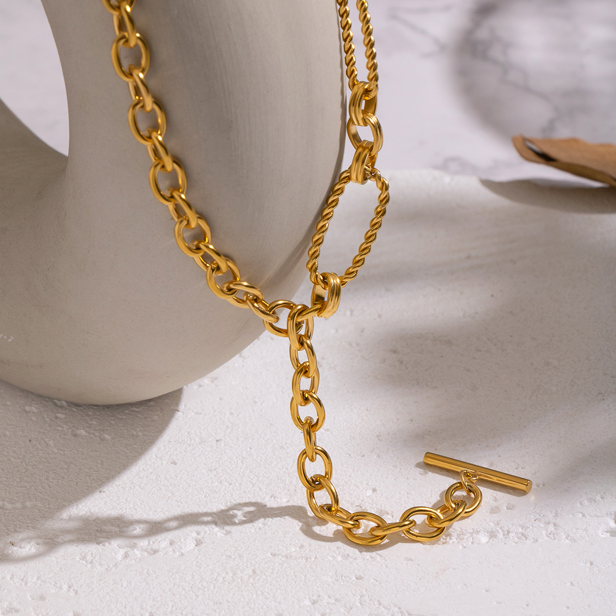 Geometric Minimalist Style Electroplated Real Gold Vacuum Electroplating (In Furnace) One-Word Tassel Pendant Necklace Women's Sweater Chain Accessories Jewelry Wholesale