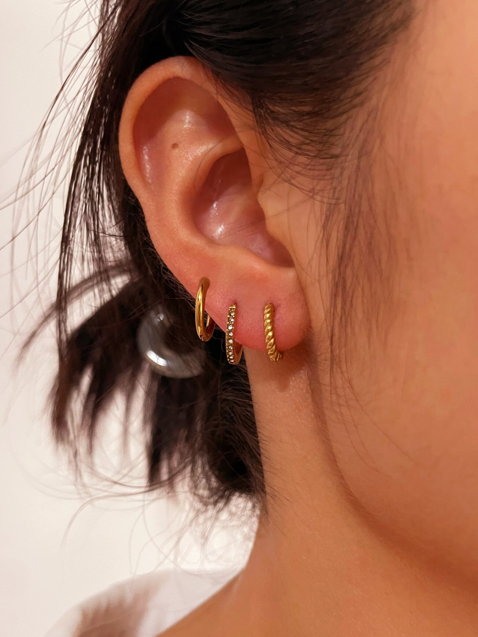 304 Stainless Steel Single Row Drill Simple Bracelet Twist PVD Coated Rhinestones Real Gold Plated 18K Gold Simple Style Classic Style Waterproof Non Tarnish Irregular Surgical Steel Gold Earrings