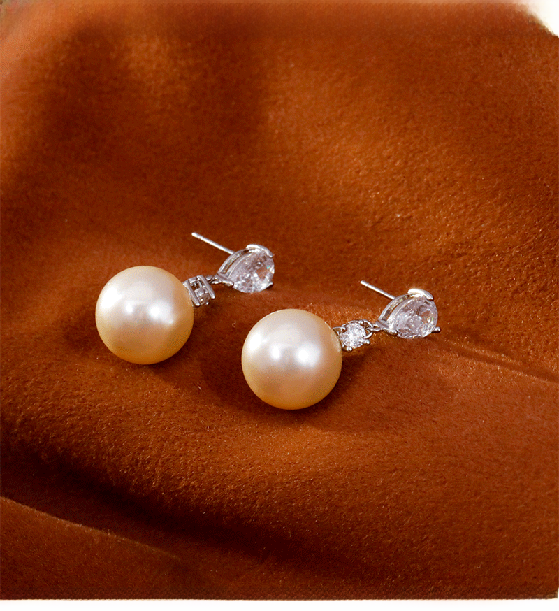 Fashionable Pearl Earrings Women's Round Zirconia Studs Luxury Light Elegant New 2025 Trendy Jewelry Accessories