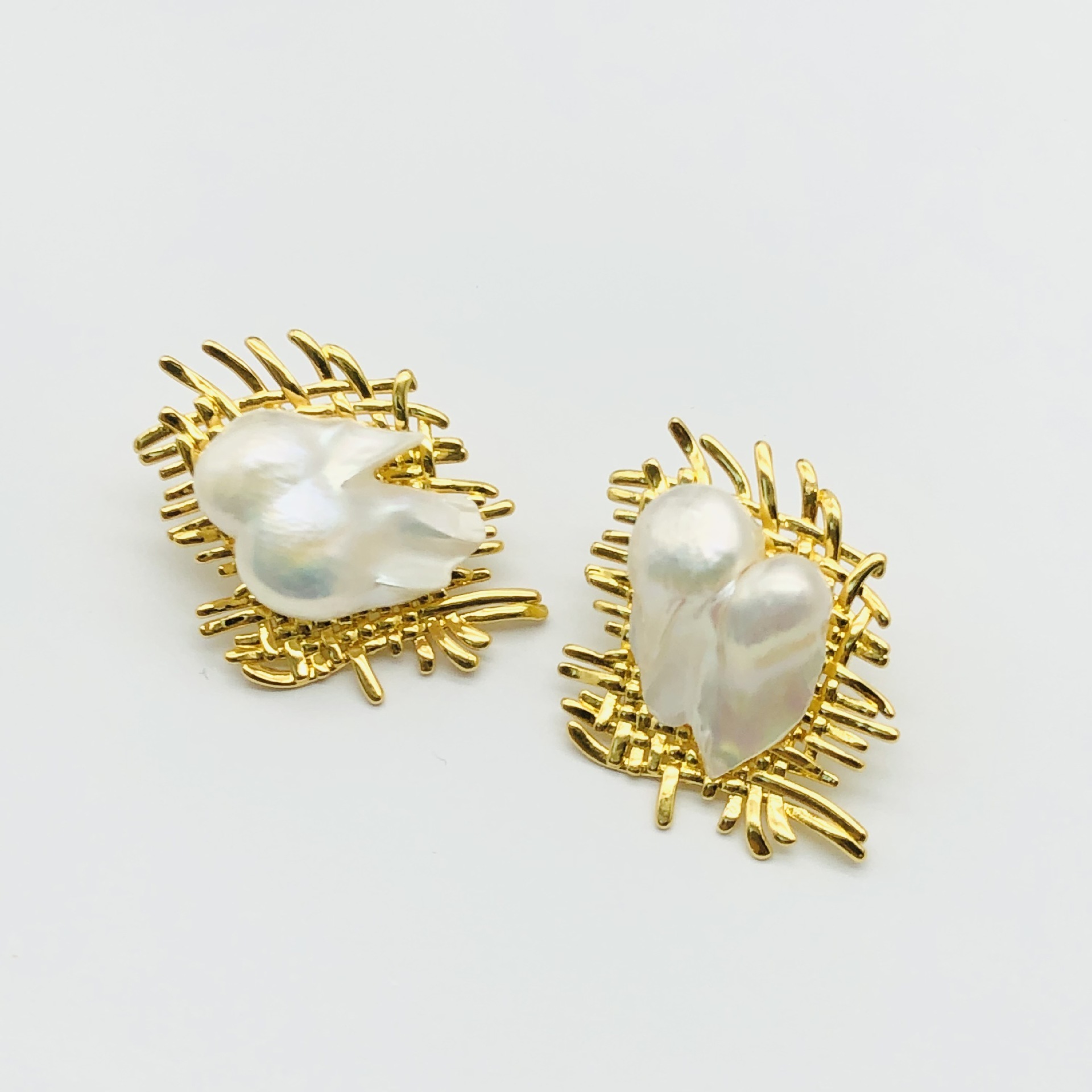 Fashionable Baroque Pearl Stud Earrings Natural Freshwater Women's Elegant Classic Versatile Design Geometric Pattern Jewelry