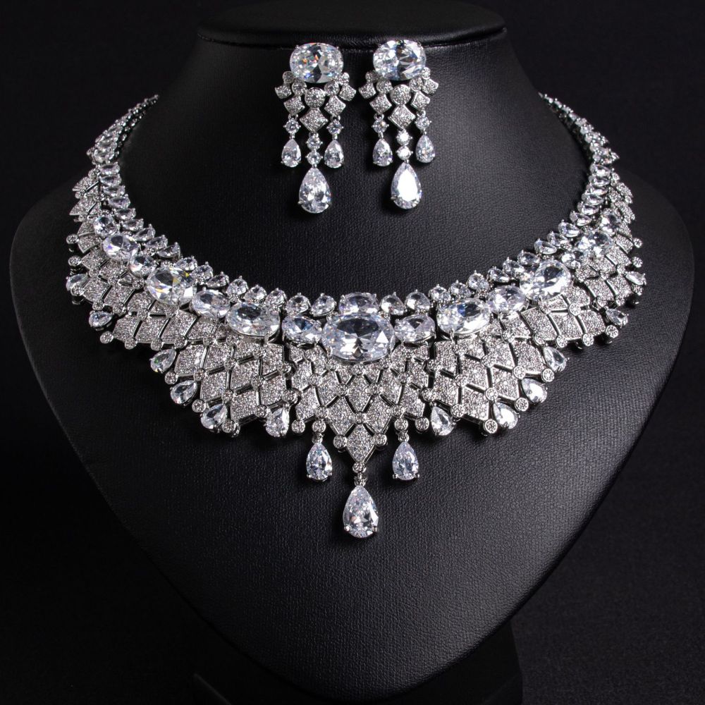 Luxurious Sparkling Jewelry Set Necklace Earrings Dinner Dress Elegant Fashionable Copper Zircon Heart Waterdrop Bell Pattern