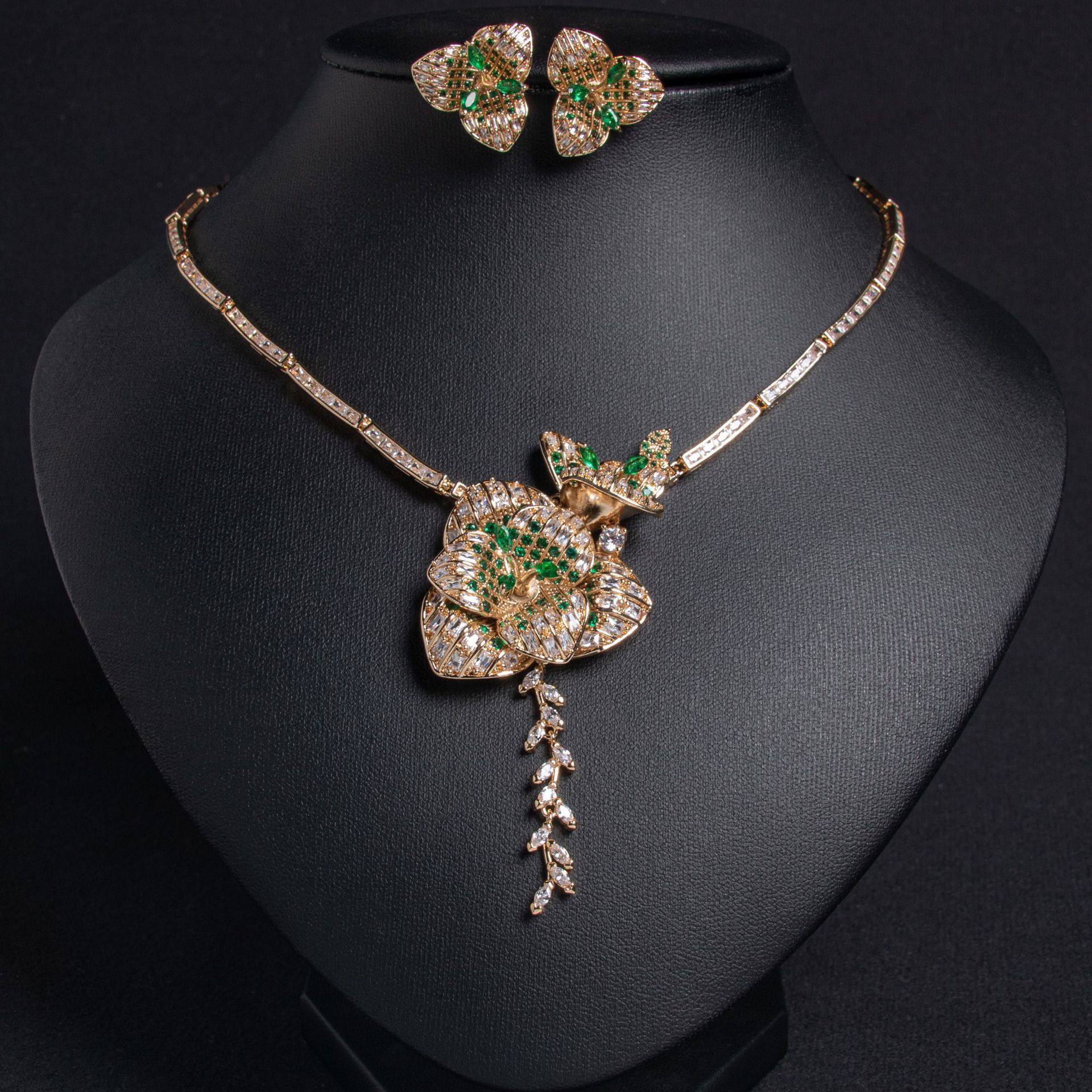 Bride Rose Flower Zircon Necklace Earring Set Women Petal Embedded Diamond Fashion Jewelry Copper Light Luxury Style