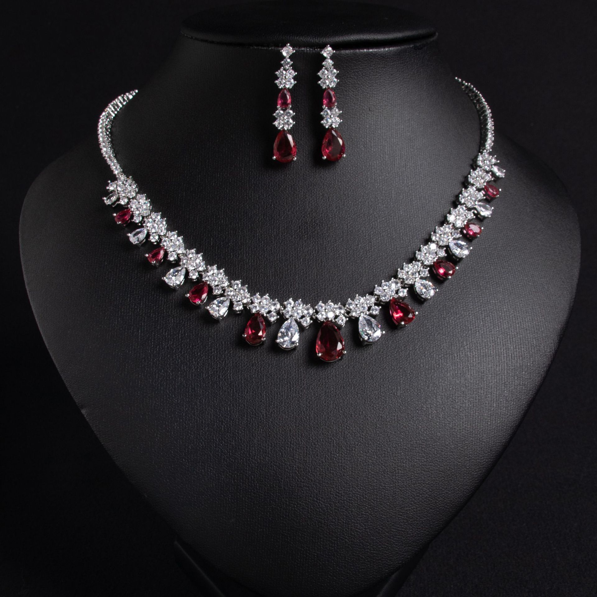 New New Style Zircon Waterdrop Necklace Bracelet Set Bridal Jewelry Simple Elegance Fashionable Copper Alloy Wedding Accessories